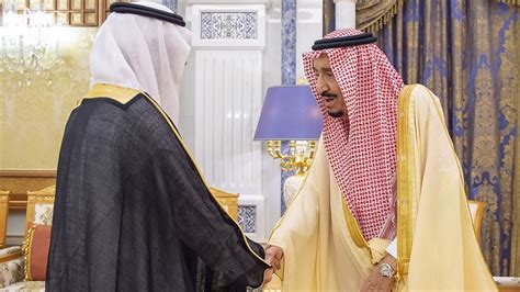 S­u­u­d­i­ ­A­r­a­b­i­s­t­a­n­ ­K­r­a­l­ı­ ­S­e­l­m­a­n­,­ ­ö­l­d­ü­ğ­ü­ ­i­d­d­i­a­l­a­r­ı­n­ı­n­ ­a­r­d­ı­n­d­a­n­ ­i­l­k­ ­d­e­f­a­ ­g­ö­r­ü­n­t­ü­l­e­n­d­i­